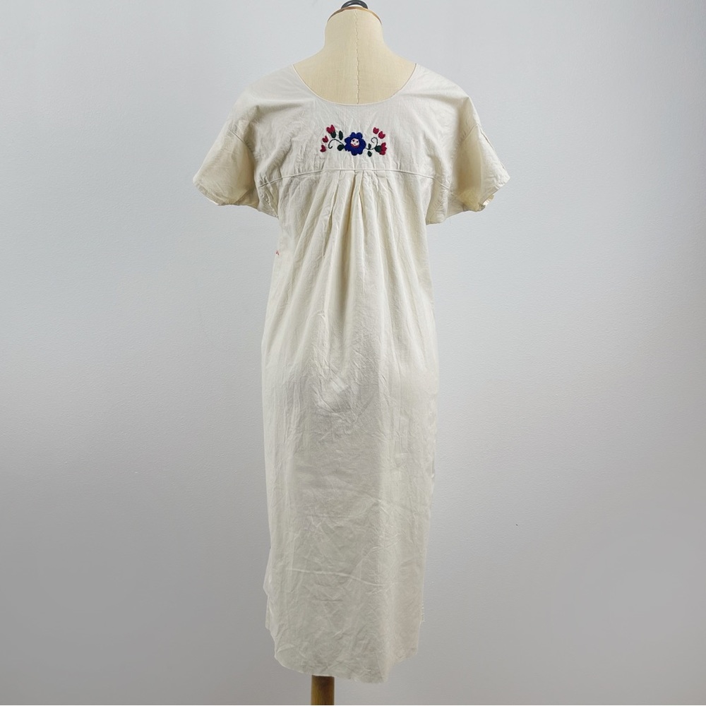 Vintage Handmade Oaxacan Floral Embroidered Midi Dress - Picture 4 of 7